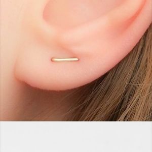 SOLD OUT 925 sterling silver cute staple pierced stud earrings.